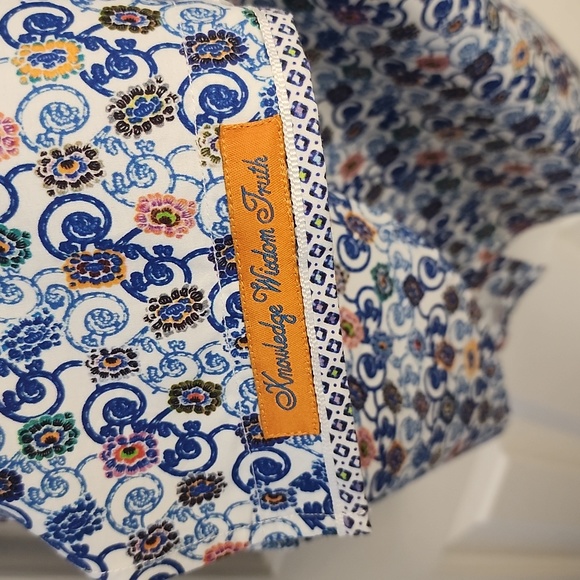 Robert Graham Shirt - Picture 7 of 10